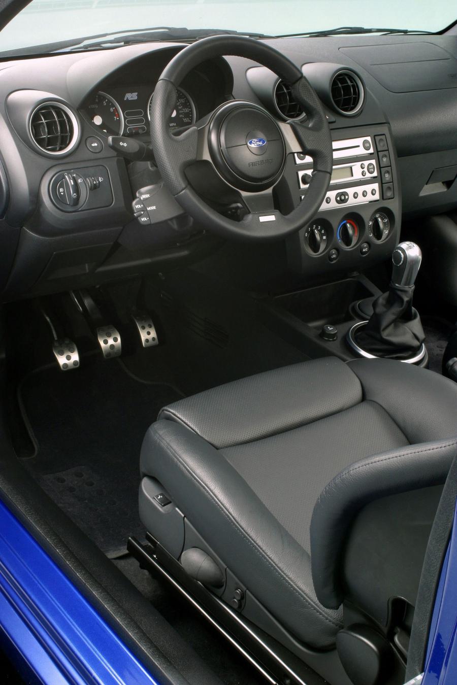  Ford Fiesta RS 2004 года  (фото 3 из 7)